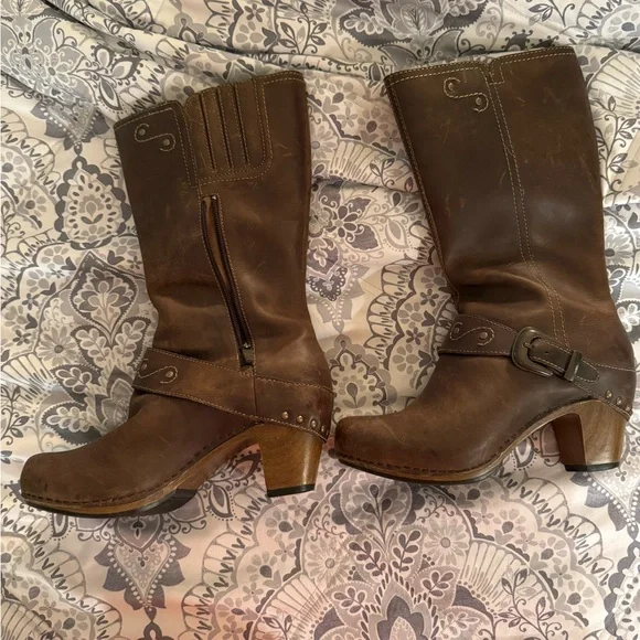 Dansko Brown Heeled Boots - Picture 1 of 5